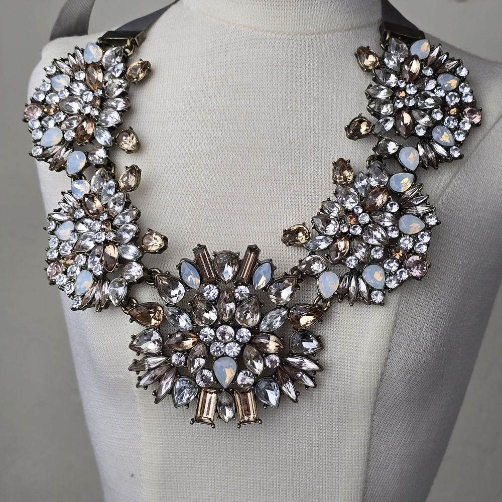 Baublebar Elegant Crystal Statement Gray Ribbon Necklace
